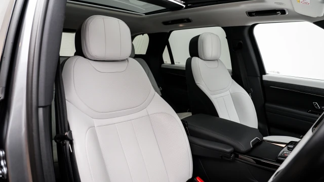 Land Rover Range Rover Sport Image 6
