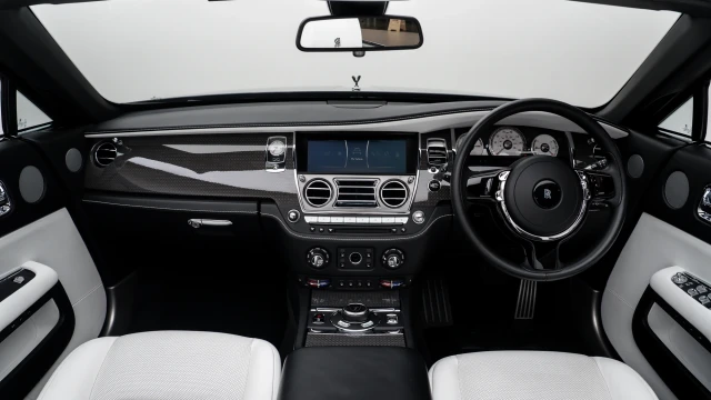 Rolls-Royce Dawn Image 7