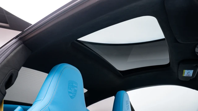Porsche 911 Image 7