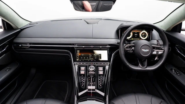 Aston Martin DB12 Image 8