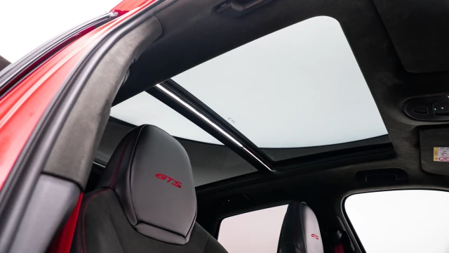 Porsche Cayenne Image 7