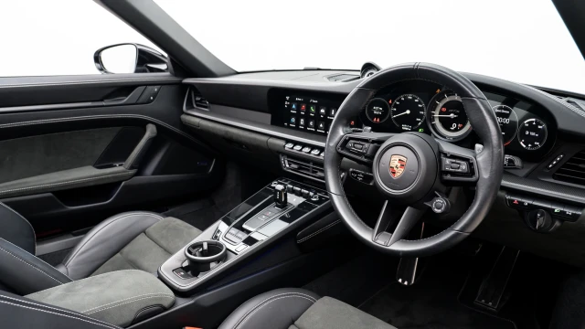 Porsche 911 Image 7