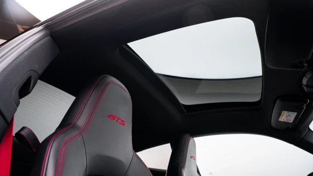 Porsche 911 Image 7