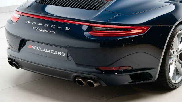 Porsche 911 Image 6