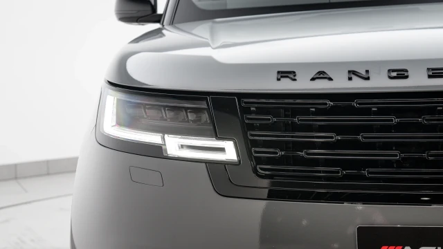 Land Rover Range Rover Image 8