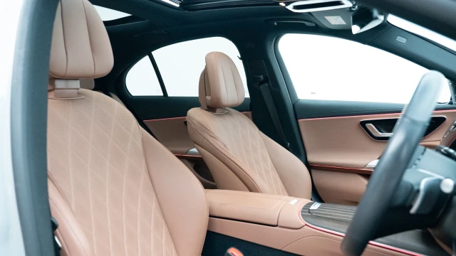 Mercedes-Benz E Class Image 3