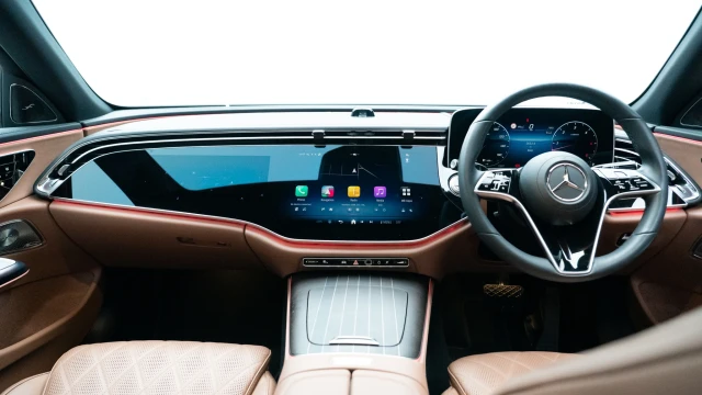 Mercedes-Benz E Class Image 2
