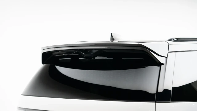 Land Rover Discovery Image 7