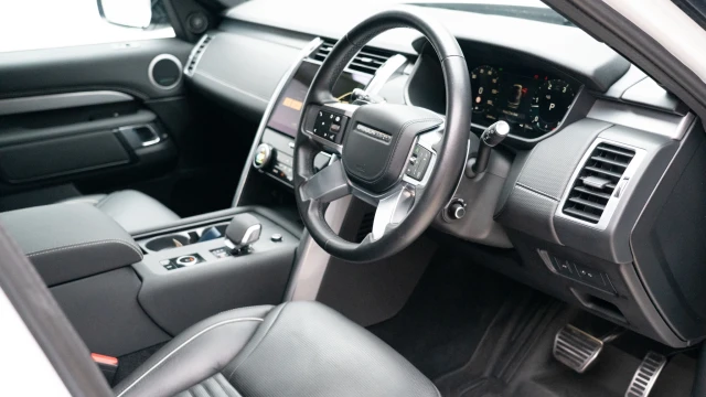 Land Rover Discovery Image 2