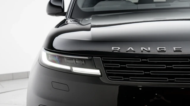 Land Rover Range Rover Sport Image 8
