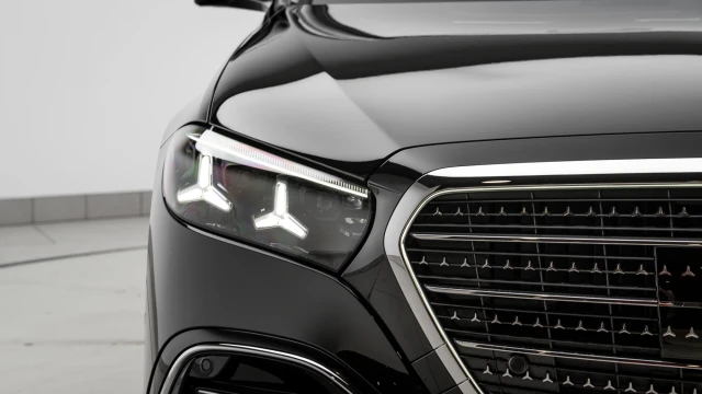 Mercedes-Benz S Class Image 8