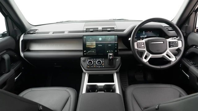 Land Rover Defender Image 2