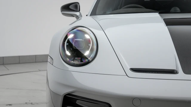 Porsche 911 Image 7