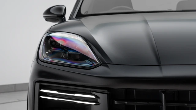 Porsche Cayenne Image 7