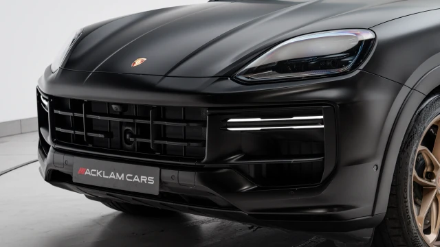 Porsche Cayenne Image 8