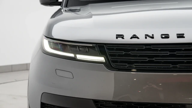 Land Rover Range Rover Sport Image 8