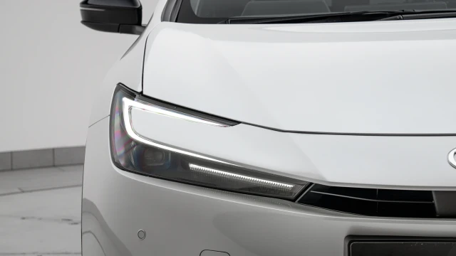 Toyota Prius Image 8