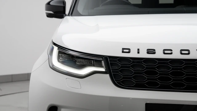 Land Rover Discovery Image 8