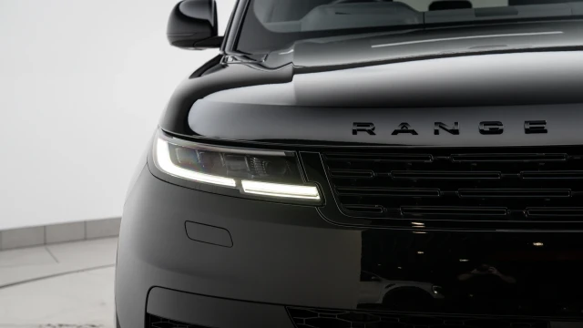 Land Rover Range Rover Sport Image 8
