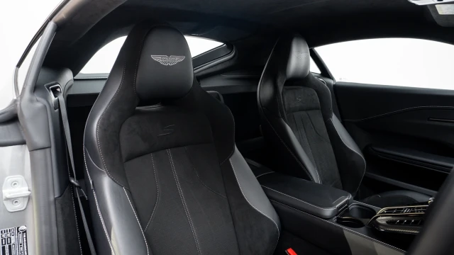 Aston Martin Vantage Image 3