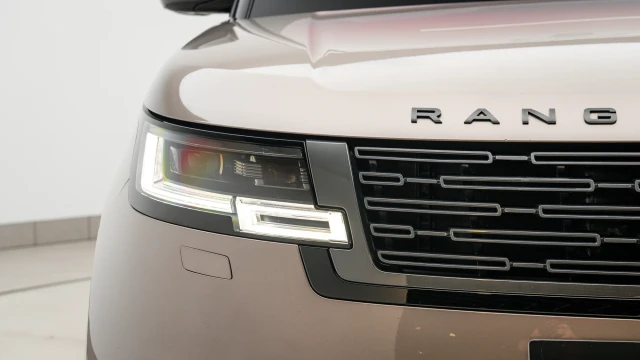 Land Rover Range Rover Image 8