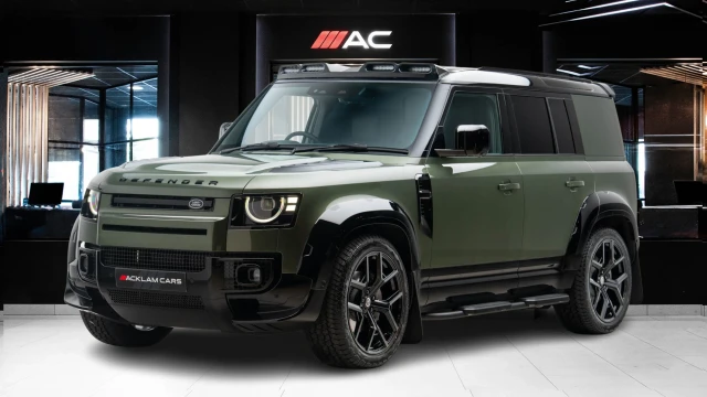 Land Rover Defender Image 1