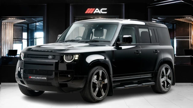 Land Rover Defender Image 1