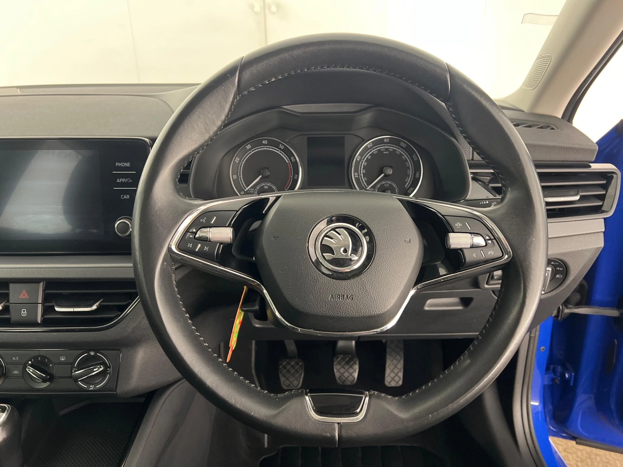 Vehicle image 35