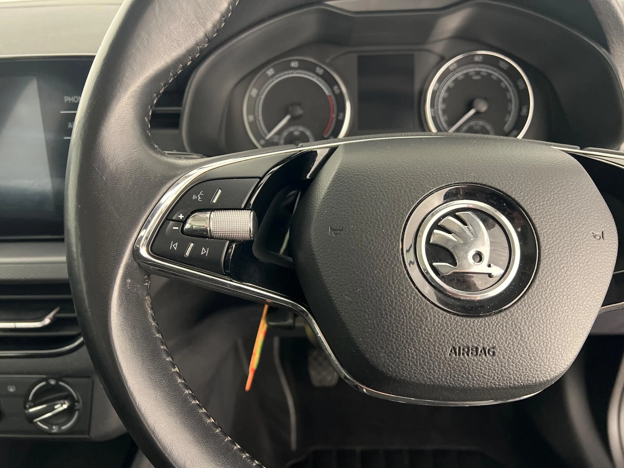 Vehicle image 37