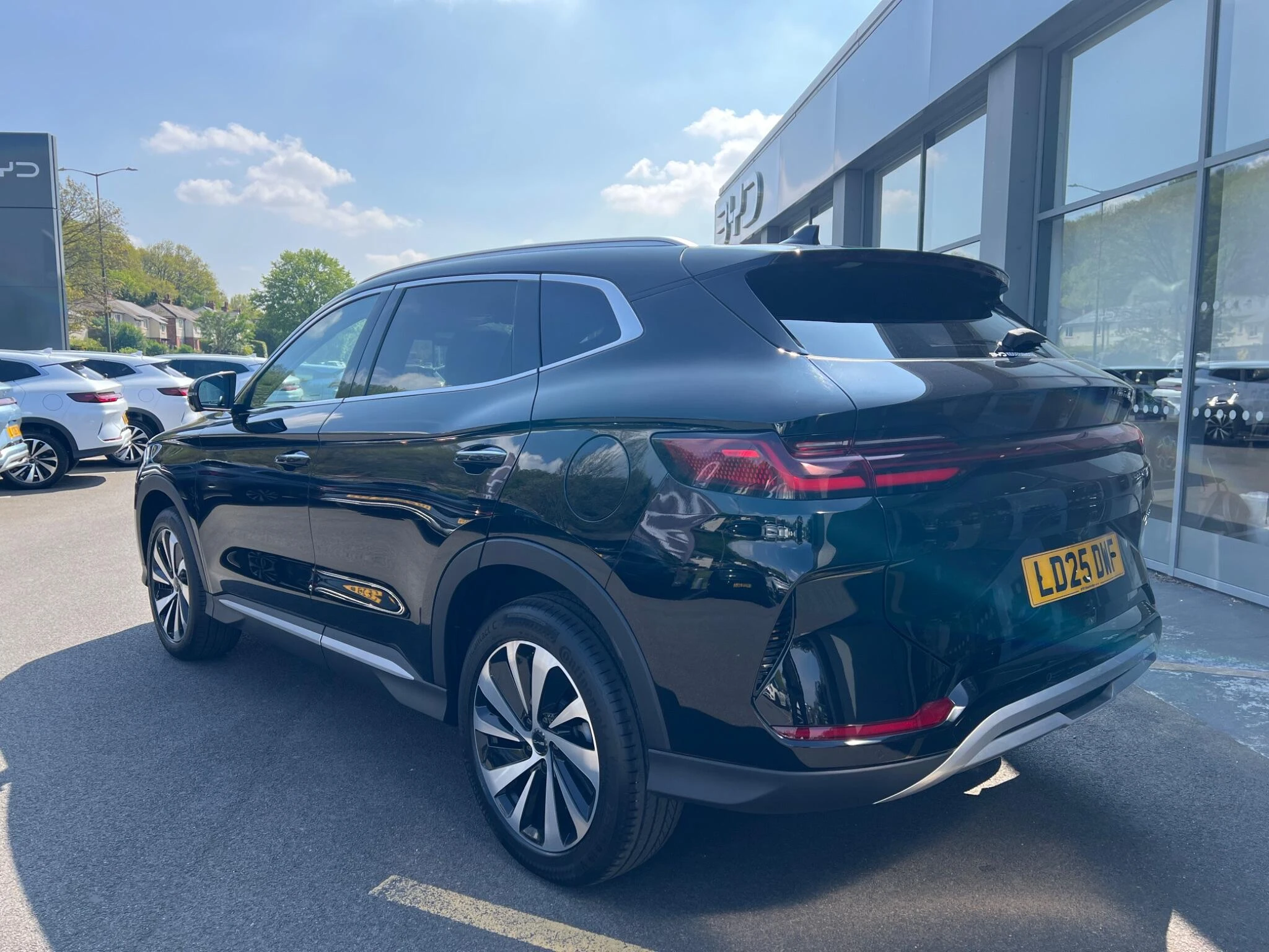 Vehicle image 8
