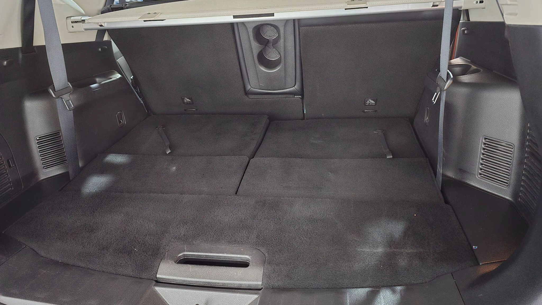 Vehicle image 47