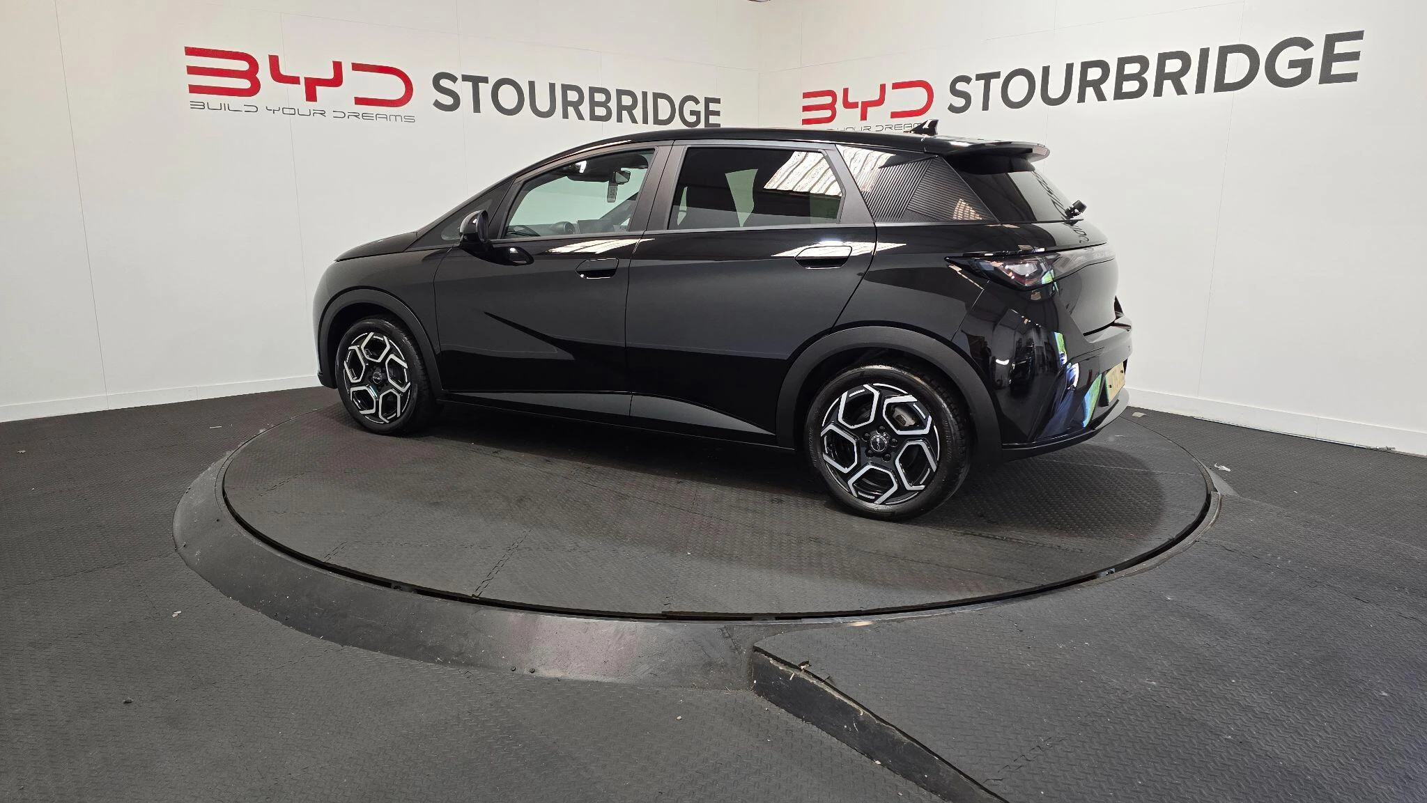 Vehicle image 42
