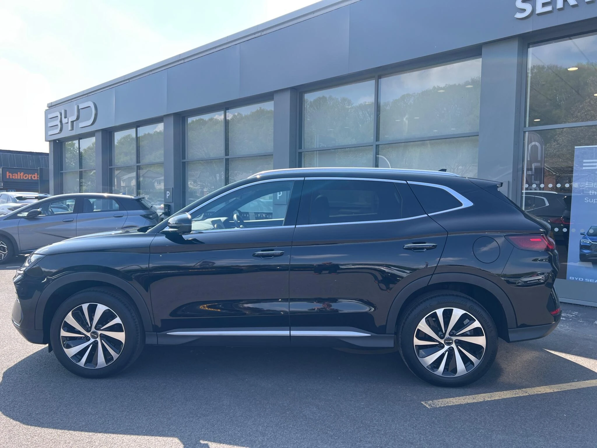 Vehicle image 9