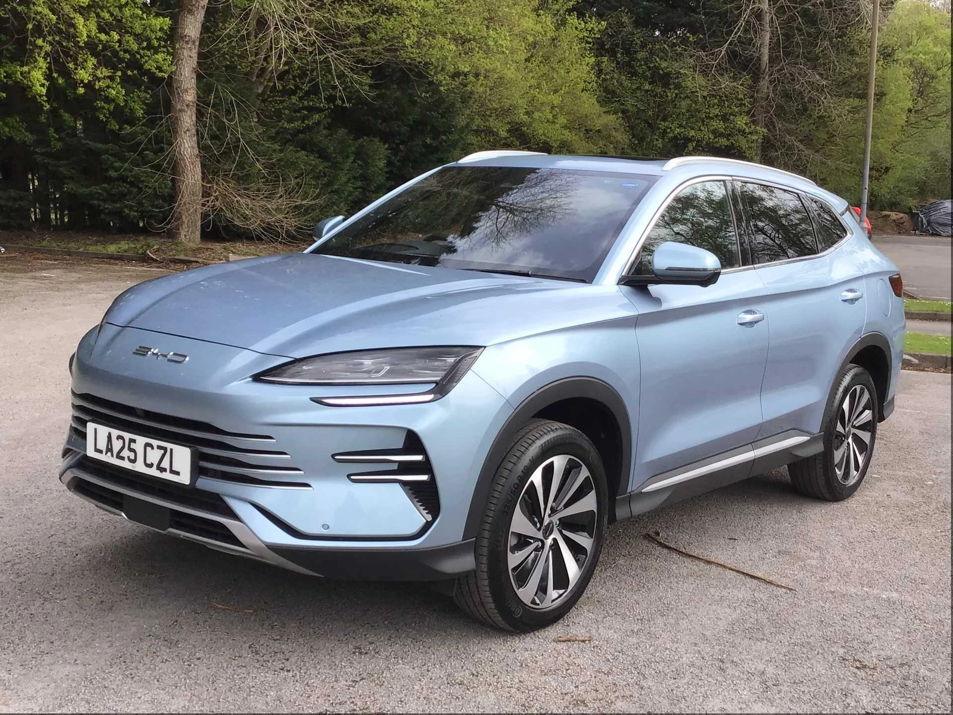 Vehicle image 5