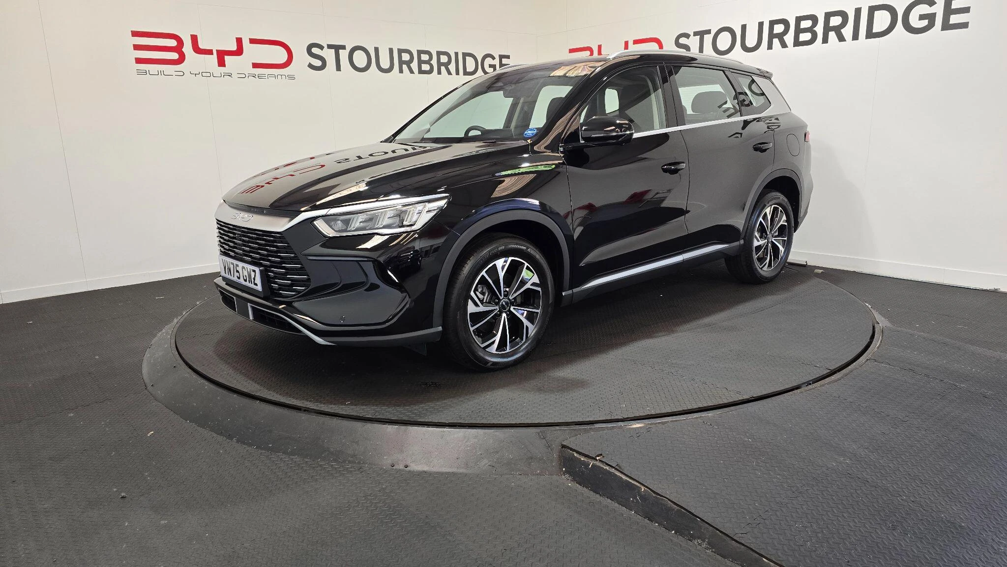 Vehicle image 8