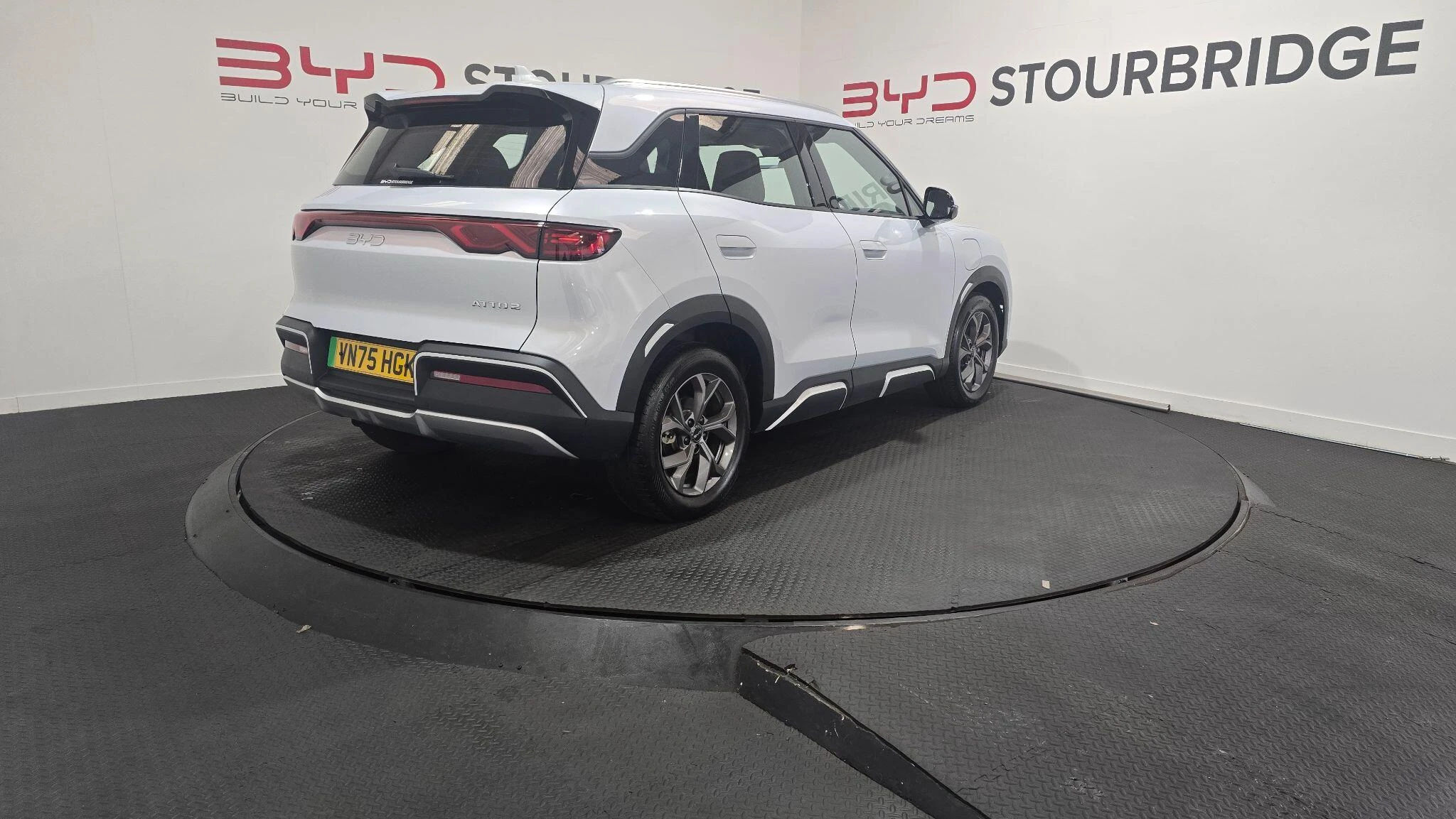 Vehicle image 17