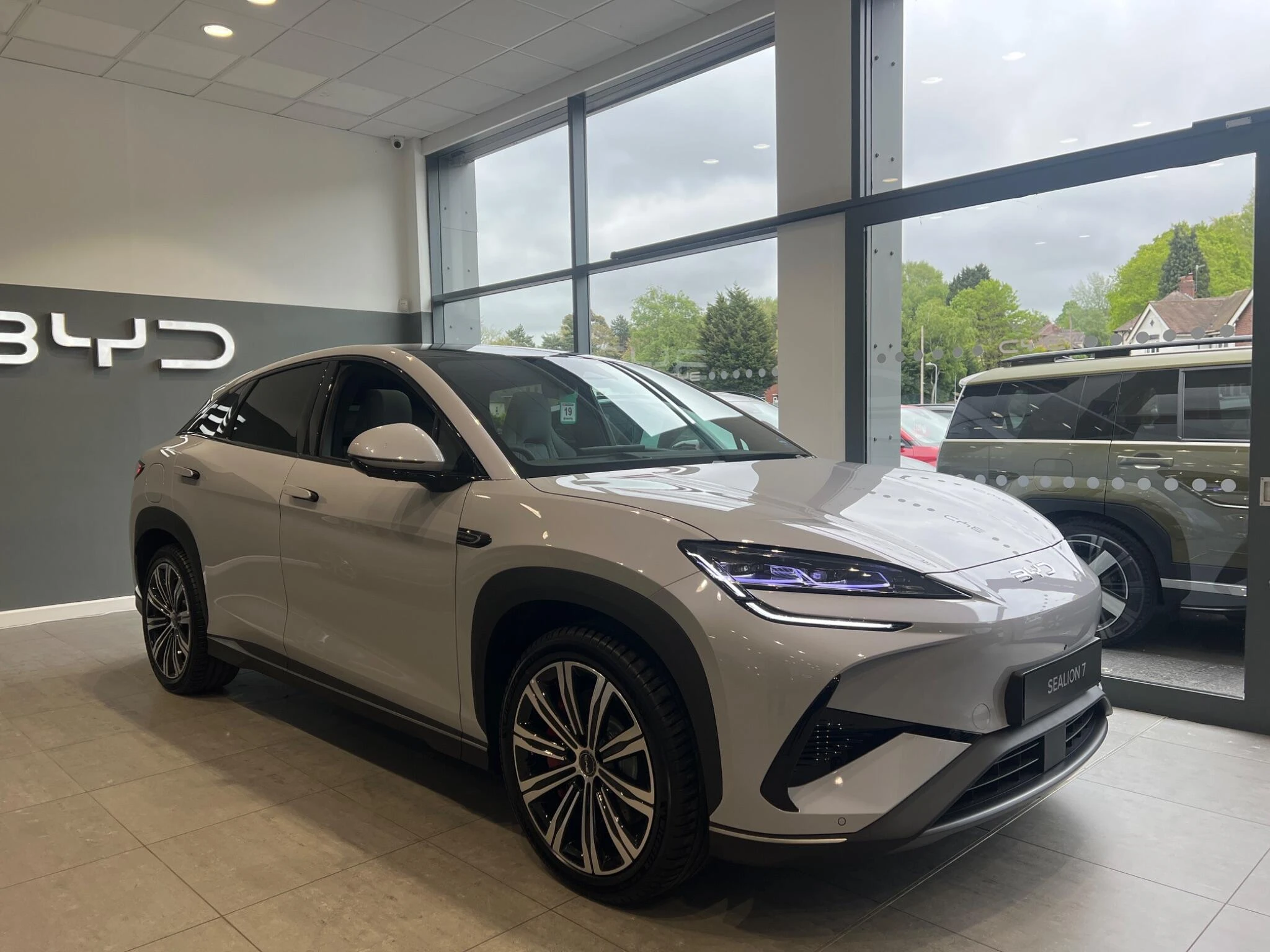 Vehicle image 100