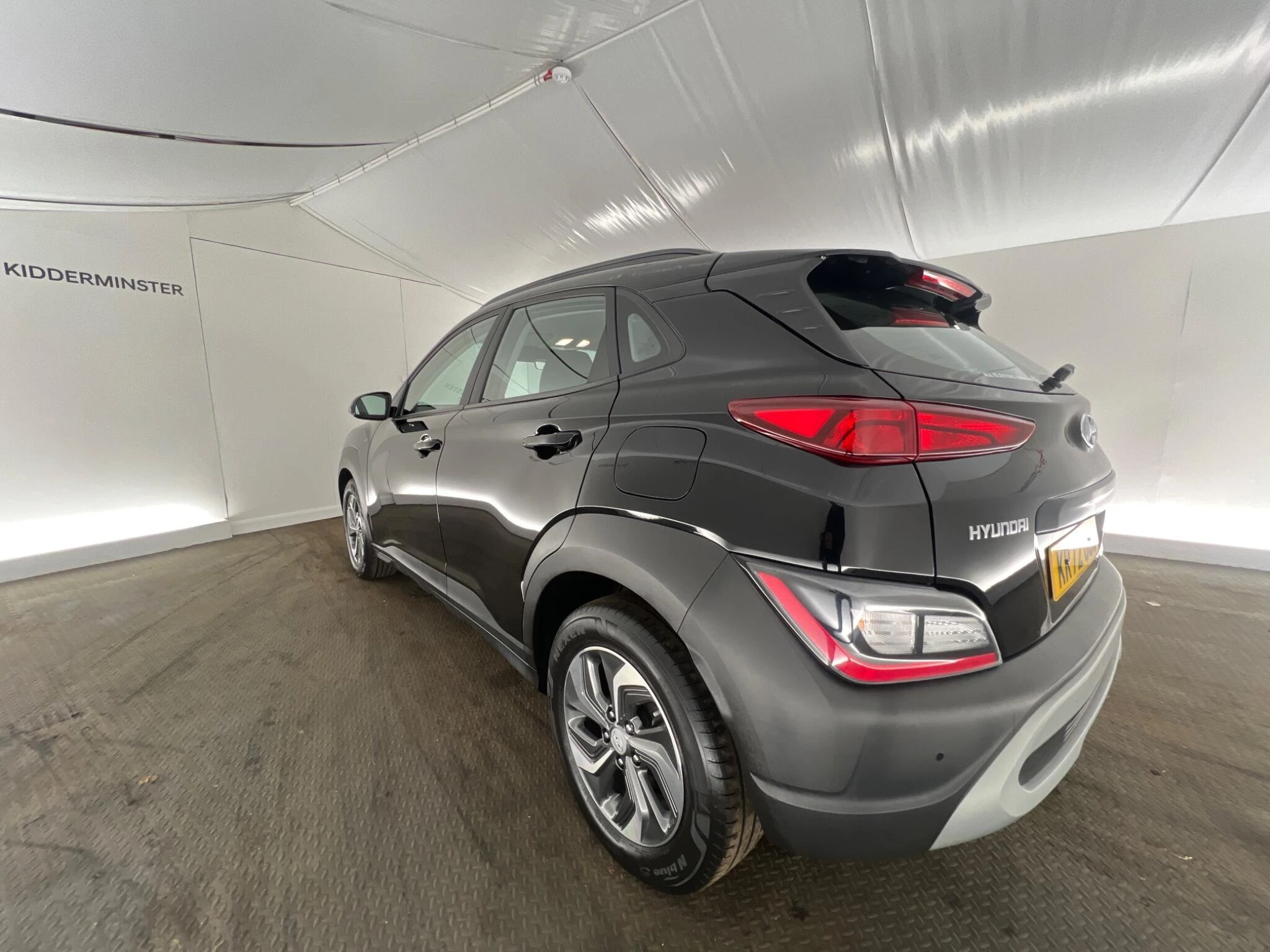 Vehicle image 9