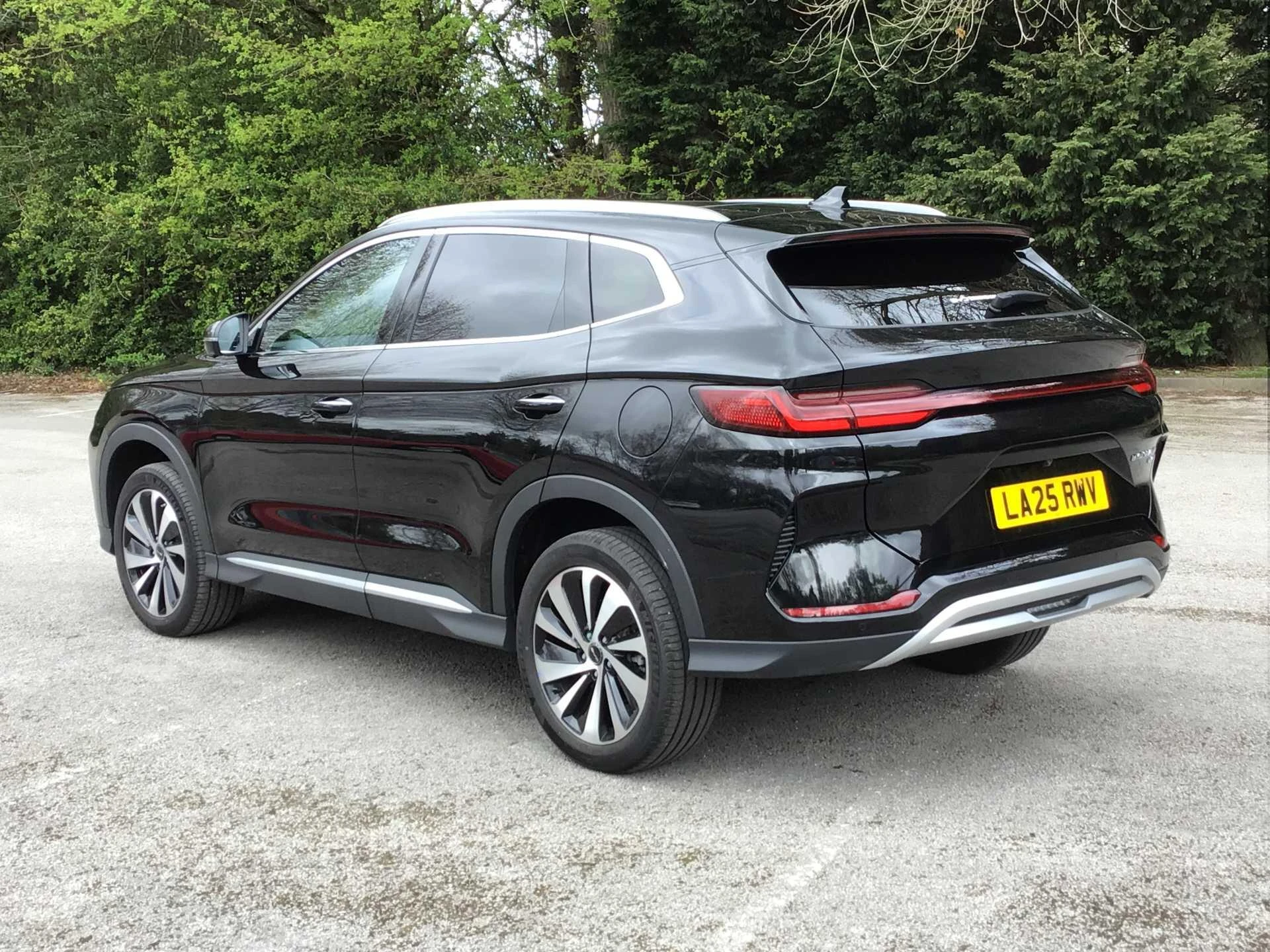 Vehicle image 3