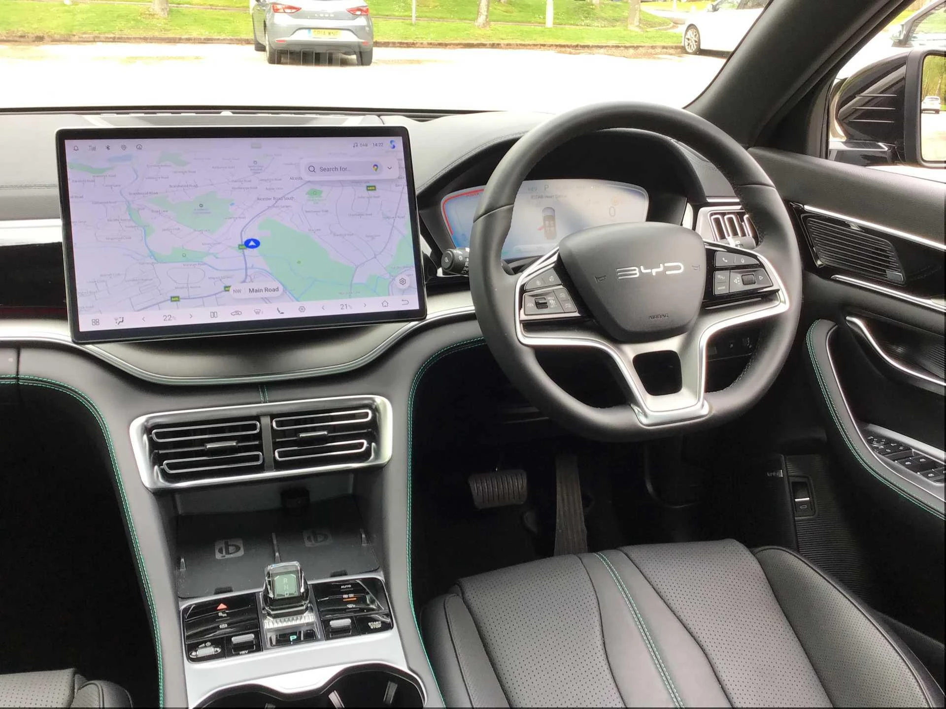 Vehicle image 16