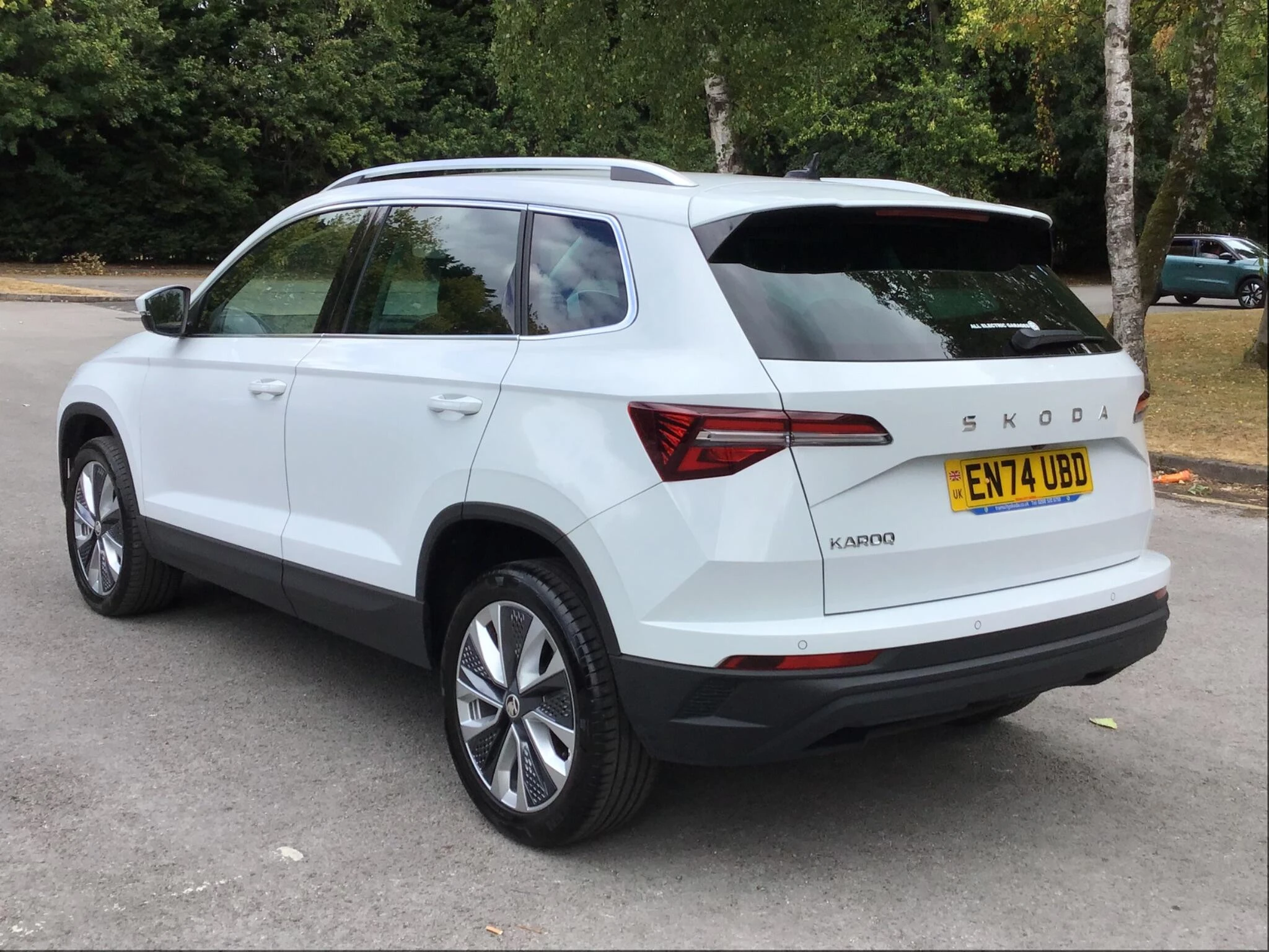 Vehicle image 5