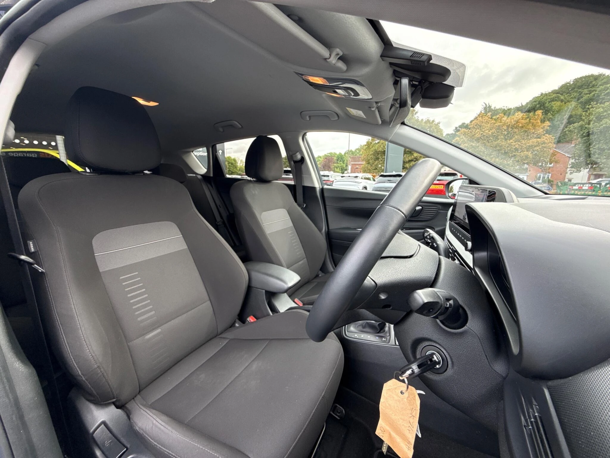Vehicle image 19