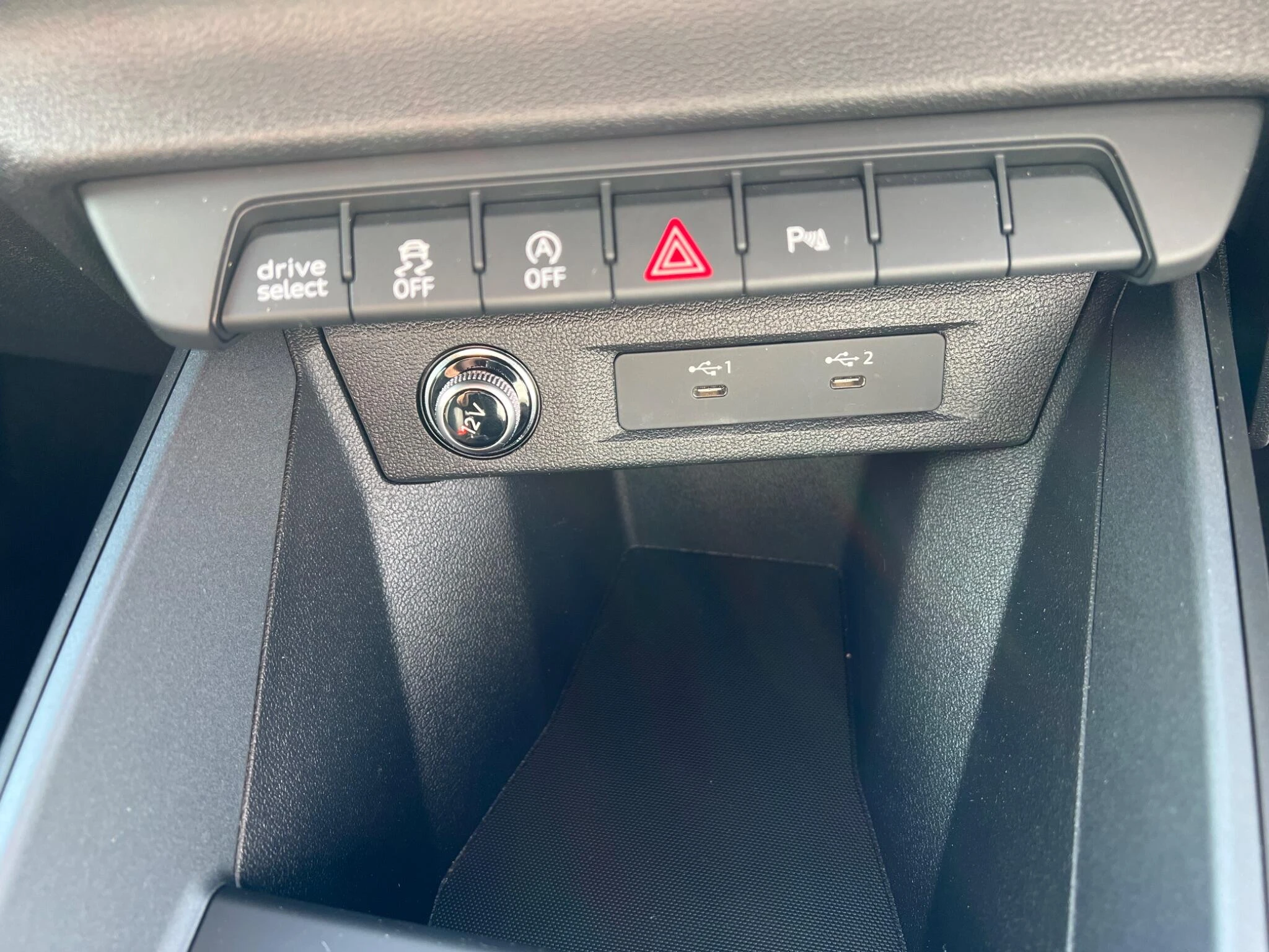 Vehicle image 29