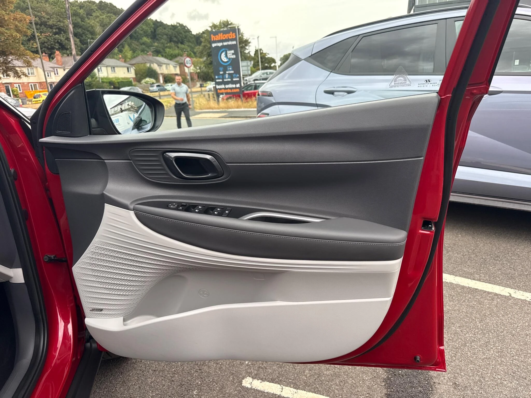 Vehicle image 35