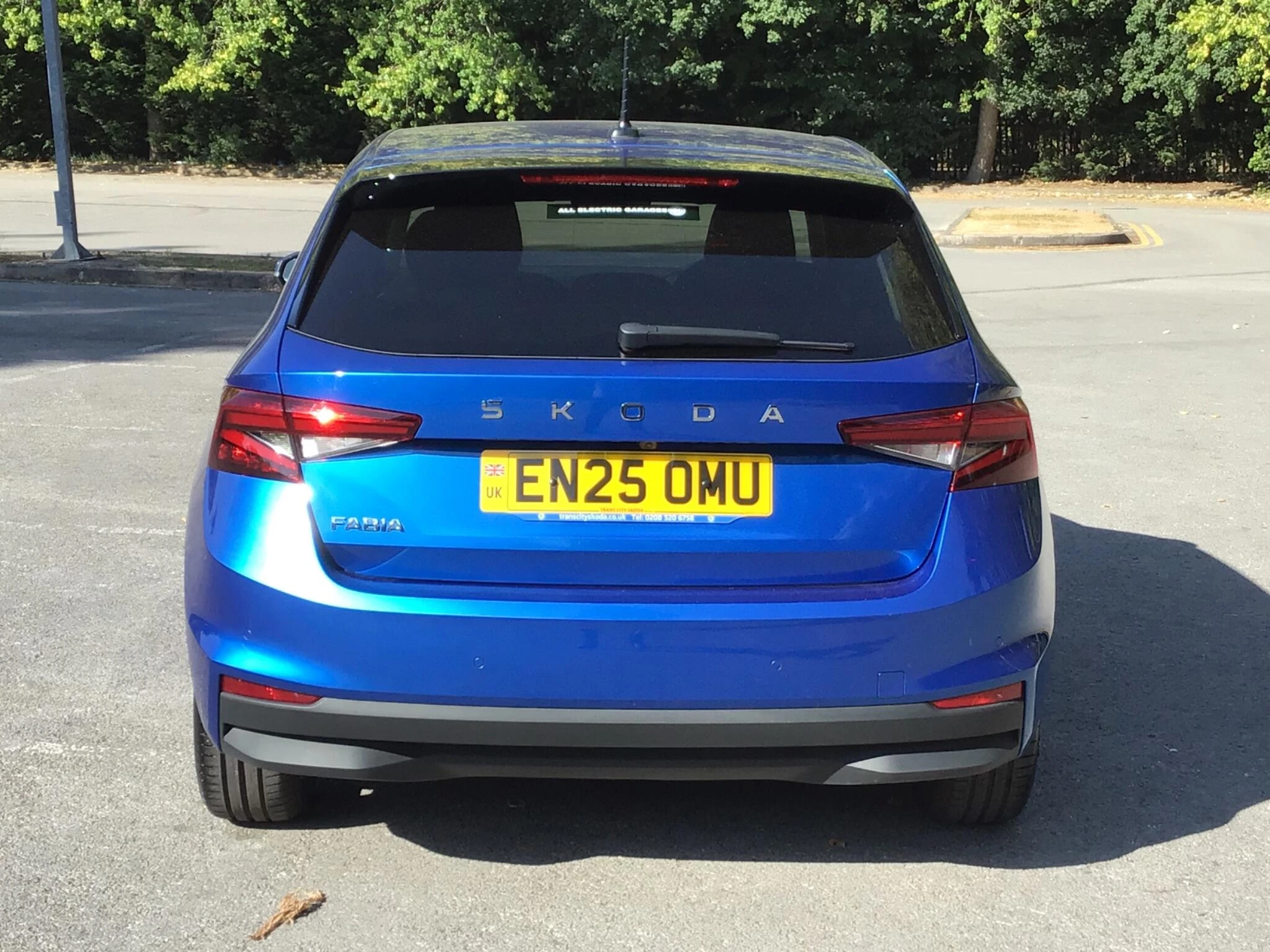 Vehicle image 4