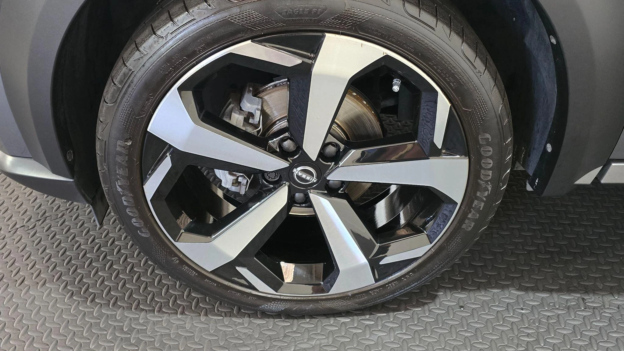 Vehicle image 36