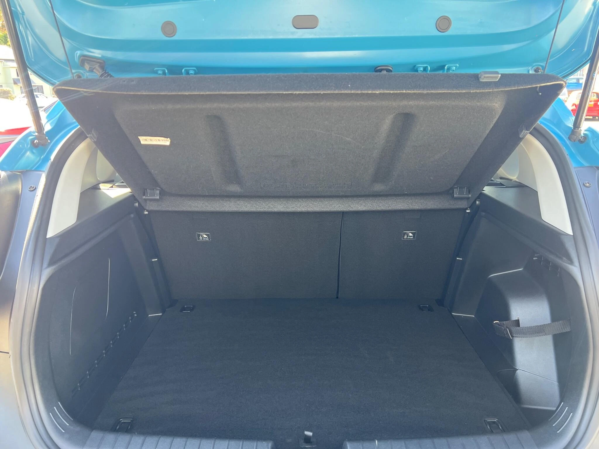 Vehicle image 48