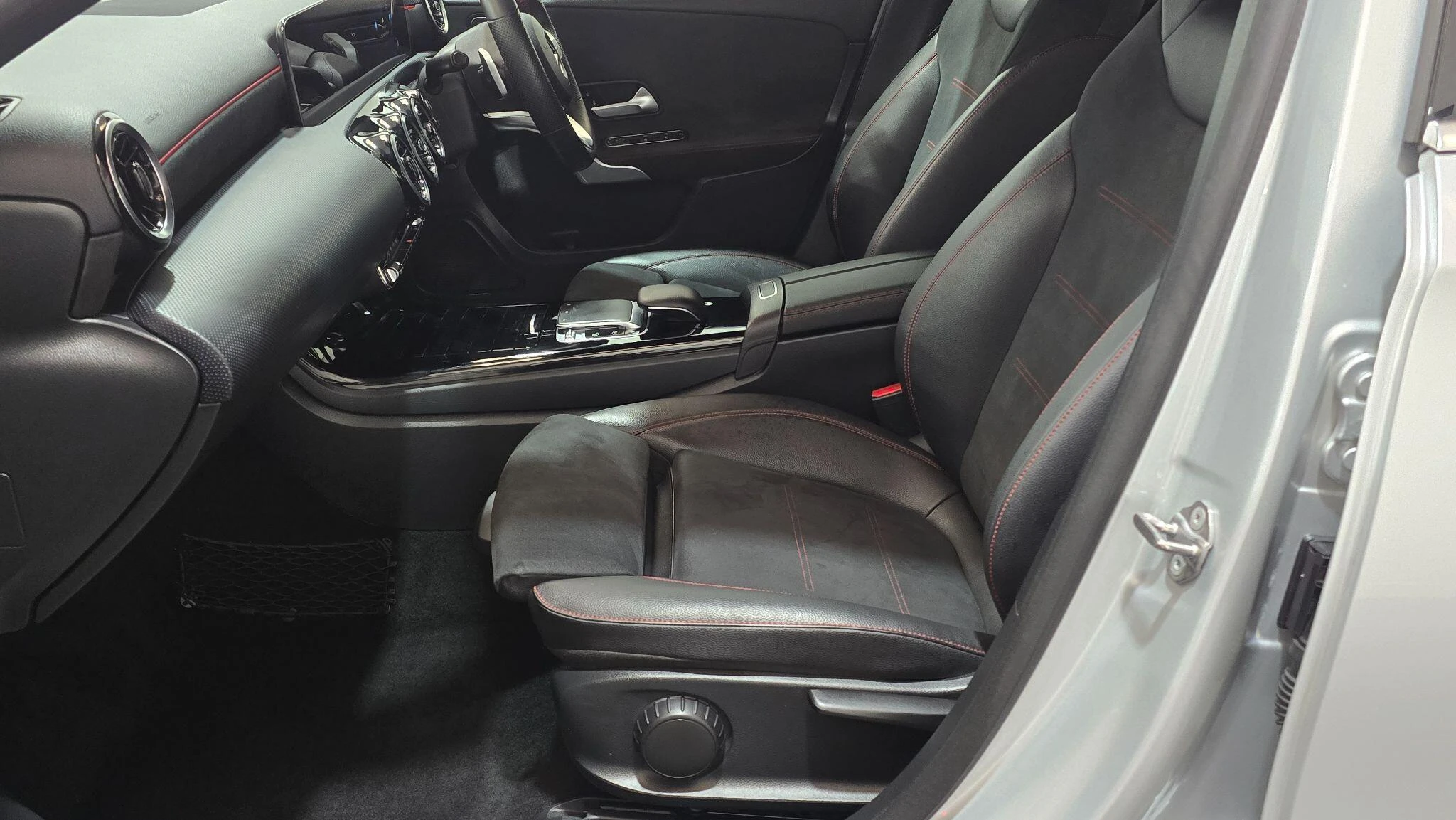 Vehicle image 38