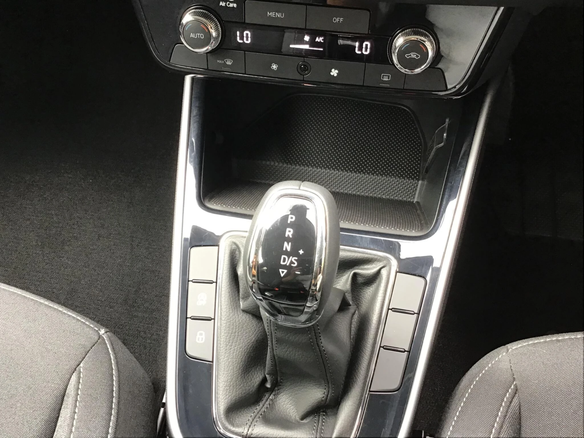 Vehicle image 40