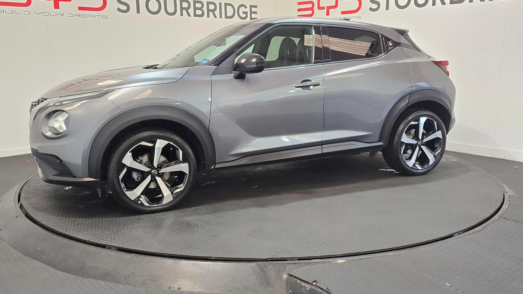 Vehicle image 43